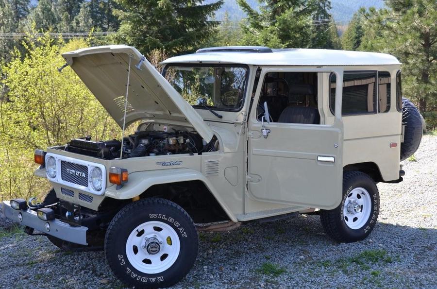 1980 FJ40 PS Beige : Iconic Toyotas FJ40 & 60 Series  : Peter Gabbarino Photographs 