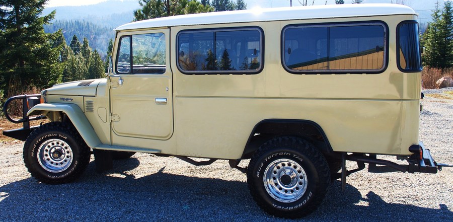 1982 FJ40 Troopy Beige : Iconic Toyotas FJ40 & 60 Series  : Peter Gabbarino Photographs 