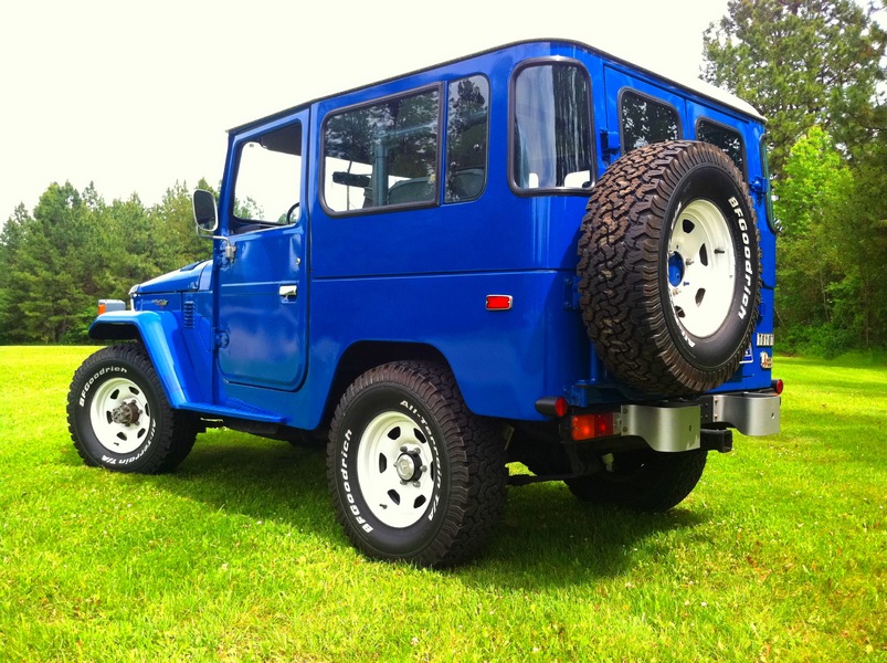 1981 FJ40 Nordic Blue : Iconic Toyotas FJ40 & 60 Series  : Peter Gabbarino Photographs 