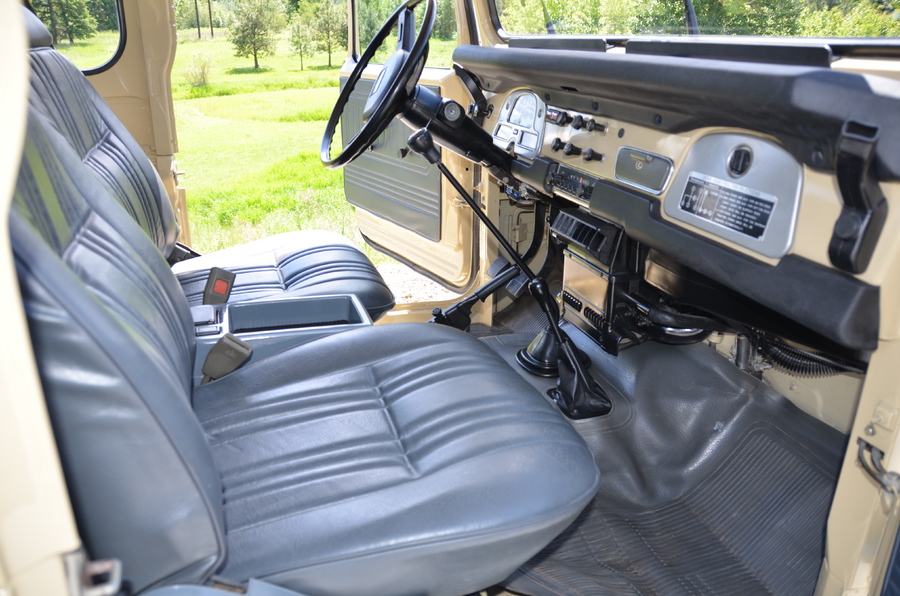 1982 FJ40 Beige PS : Iconic Toyotas FJ40 & 60 Series  : Peter Gabbarino Photographs 