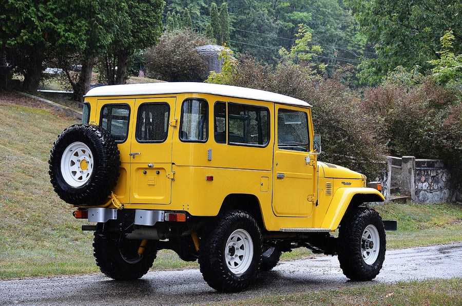 1984 FJ40 Super B (last year made worldwide BJ42 3B diesel) : Iconic Toyotas FJ40 & 60 Series  : Peter Gabbarino Photographs 