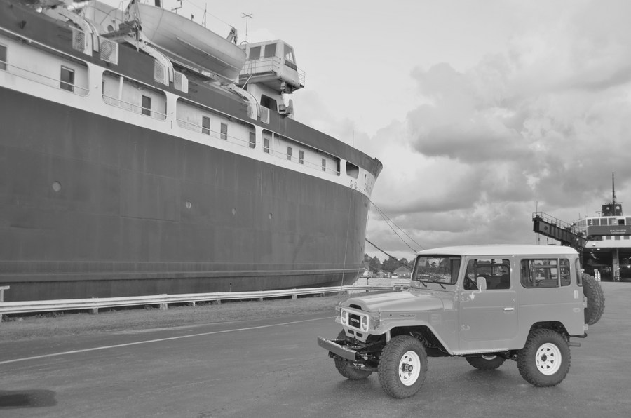 1984 FJ40 Diesel / SS Spartan : Iconic Toyotas FJ40 & 60 Series  : Peter Gabbarino Photographs 