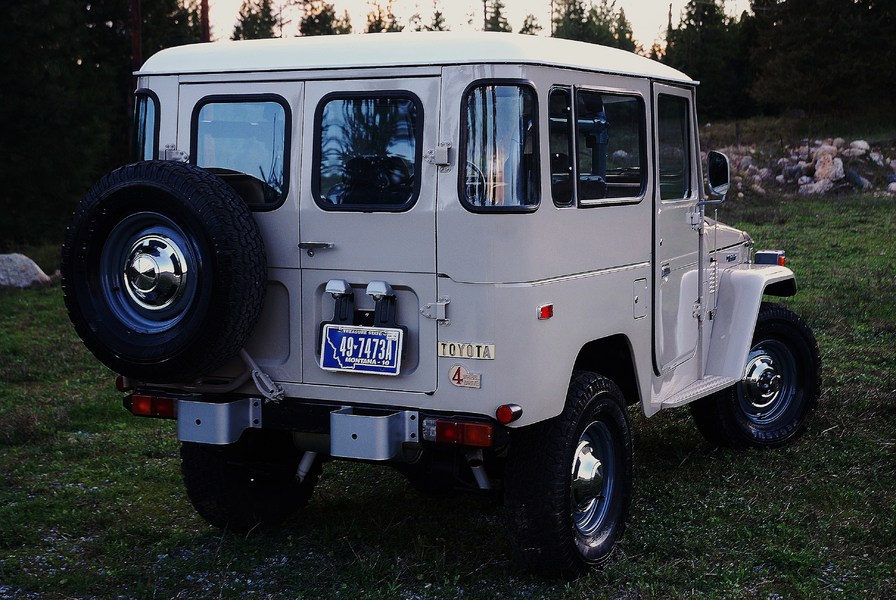 1979 FJ40 Factory AC & PS, Amazing survior : Iconic Toyotas FJ40 & 60 Series  : Peter Gabbarino Photographs 