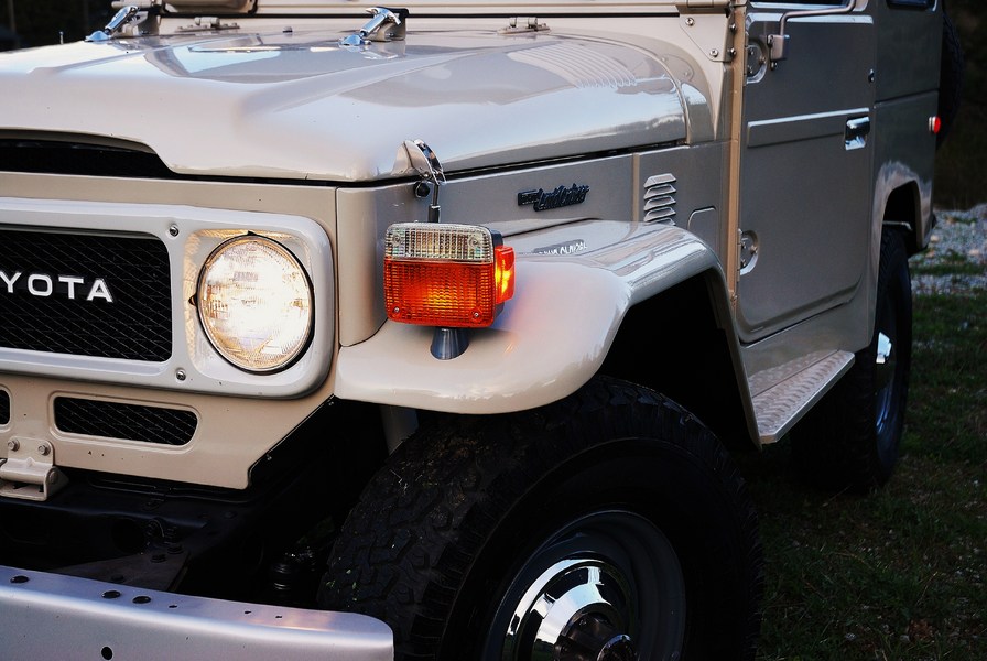 79' Factory Original Icon : Iconic Toyotas FJ40 & 60 Series  : Peter Gabbarino Photographs 