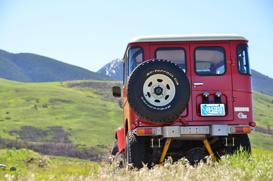 1983 Super B Diesel : Iconic Toyotas FJ40 & 60 Series  : Peter Gabbarino Photographs 