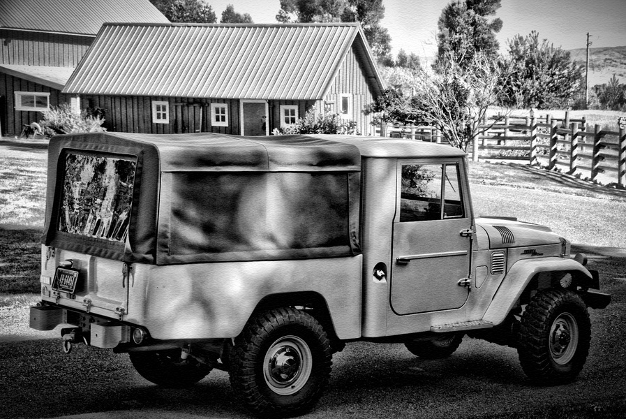 '64 : Iconic Toyotas FJ40 & 60 Series  : Peter Gabbarino Photographs 