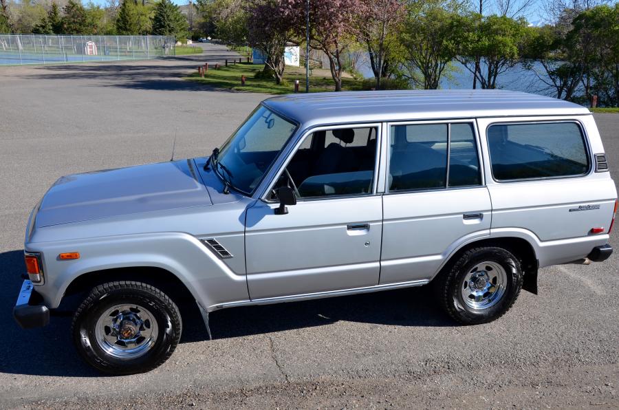 FJ60 in Silver : Iconic Toyotas FJ40 & 60 Series  : Peter Gabbarino Photographs 