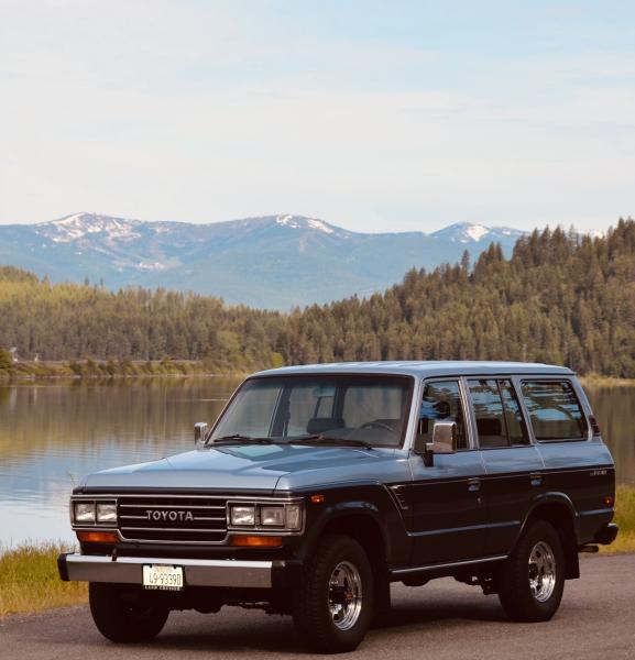  : Iconic Toyotas FJ40 & 60 Series  : Peter Gabbarino Photographs 