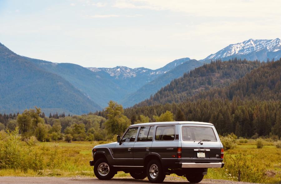  : Iconic Toyotas FJ40 & 60 Series  : Peter Gabbarino Photographs 